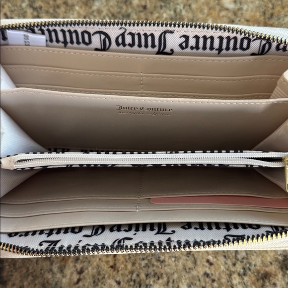 Juicy Couture white faux leather rainbow dots logo zipper wristlet wallet. New. - Picture 4 of 6